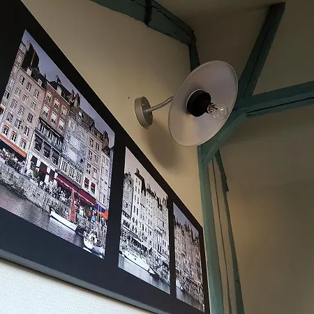 La Petite Parenthese *