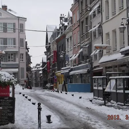 La Petite Parenthese