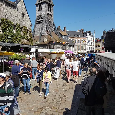 La Petite Parenthese